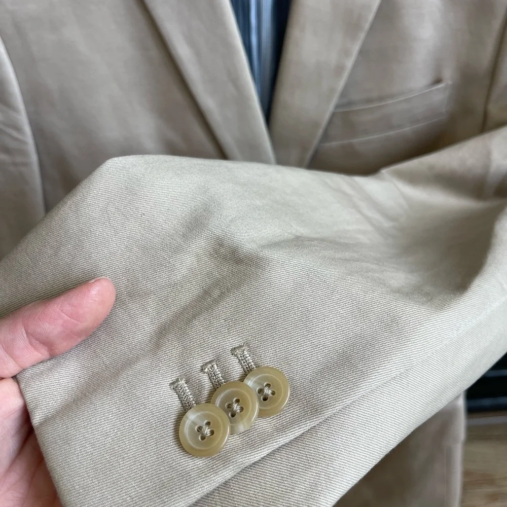 Banana Republic Men's Beige Blazer & Pants - Picture 6 of 9